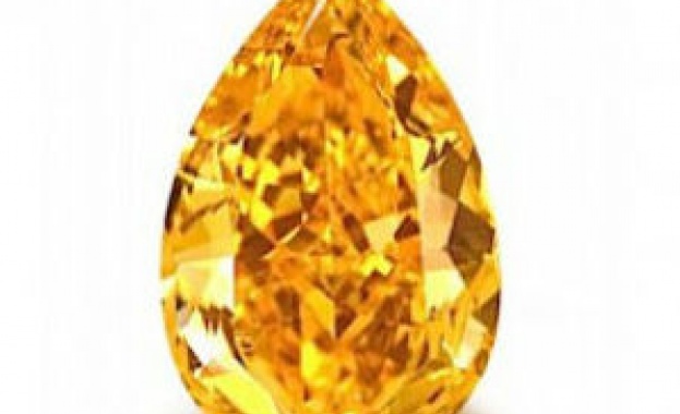 Продават най-големия оранжев диамант