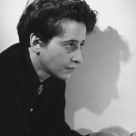 Изолацията винаги предхожда тоталитаризма