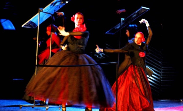 "Арабеск" приключва сезона със спектакъла „Carmen collection” 