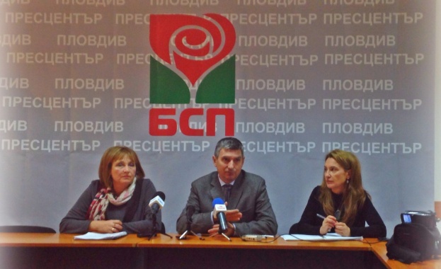 БСП: Само ГЕРБ не подкрепиха законопроекта за родителите осиновители