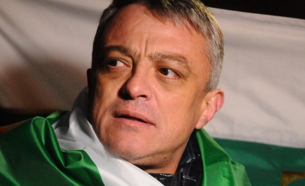 От къде се появи Петното и той ли е тарторът на наказателните бригади по жълтите павета?