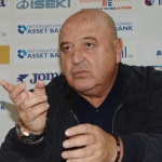 Венци Стефанов донесе на "Славия" глоба от 10 000 лв.
