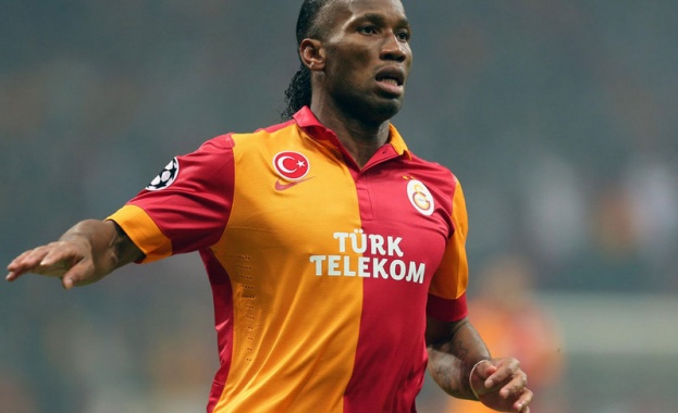 Дрогба иска да поиграе още 4 години 