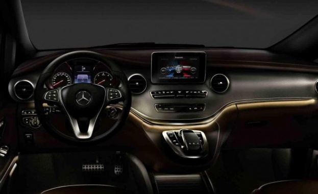 Mercedes показа снимки на новата V-класа