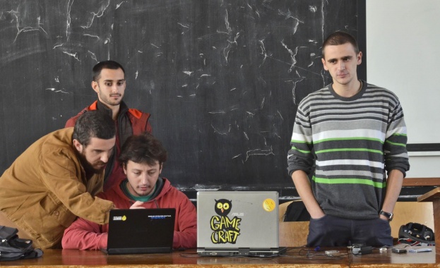 Студент: Не излизаме да се бием нито с полицаите, нито с провокаторите 