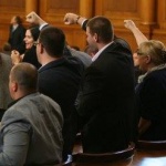 Леви: Манолова да каже на своя ортак Сидеров, че е фашист