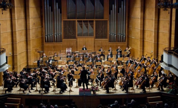 Симфоничният оркестър и смесения хор на БНР с концерт в чест на Верди