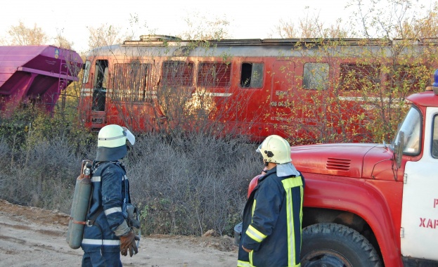  Дизелов локомотив се запали в движение край Харманли /Снимки/ 
