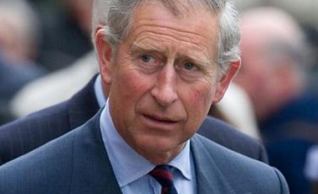 Принц Чарлз обсъди своята стресираща битка с коронавируса във видео