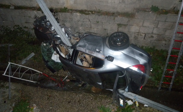 Млад шофьор загина на място при тежък инцидент на пътя 