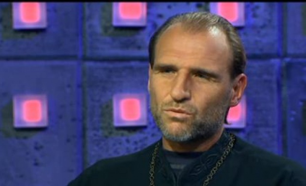 Екзорсистът от Варна: Много са българите, които страдат, но не знаят къде да потърсят помощ