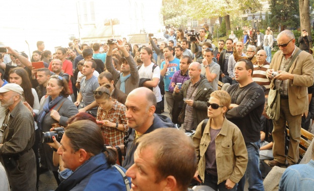 Разрешават спора "за и против окупацията" с референдум 