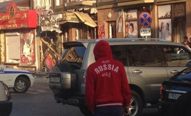Взрив пред магазин в Махачкала, има пострадали 