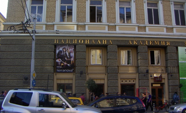  Студенти от НАТФИЗ блокираха ул. Раковски /Видео/