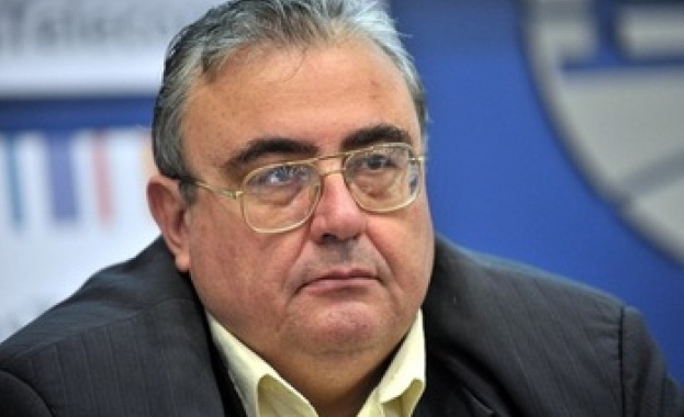 Огнян Минчев: Главчев да е и външен министър е кризисно решение и не бива да бъде критикуван