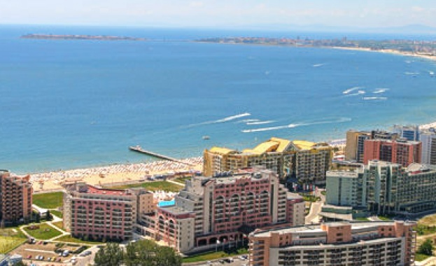 Издирват с полиция борда на „Слънчев бряг” АД 