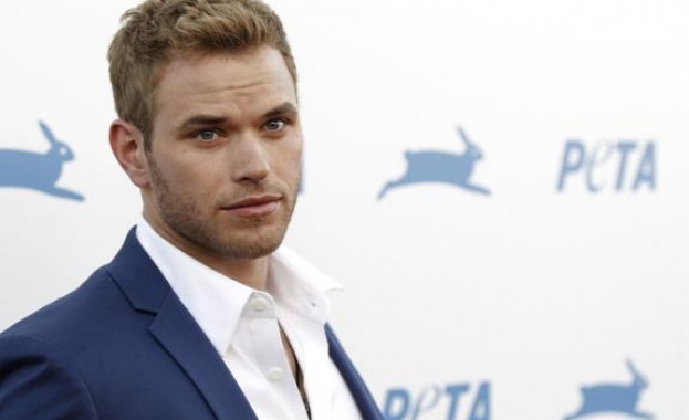 Звезда от "Здрач" спасява кучетата в Богров