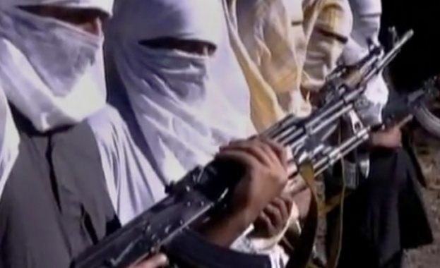 Пакистан преговаря с талибаните