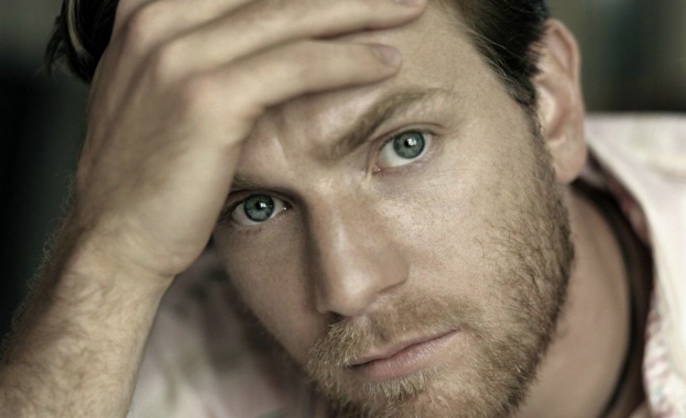 Юън Макгрегър стана баща за пети път Актьорът и приятелката