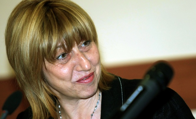 Министър Клисарова на тържествено събрание, посветено на годишнината от рождението на Ботев