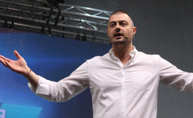 Бареков на протест срещу всички партии и Плевнелиев