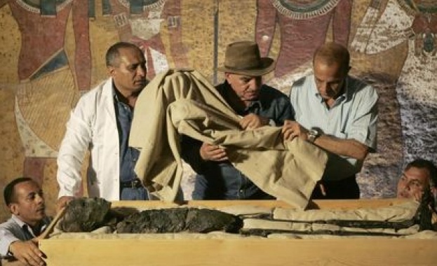 Тутанкамон починал под колелата на колесницата си