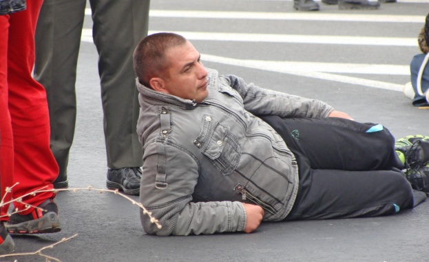 Животновъди блокираха пътя за Турция 