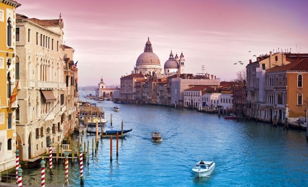 До 500 евро глоба за проститутки във Венеция