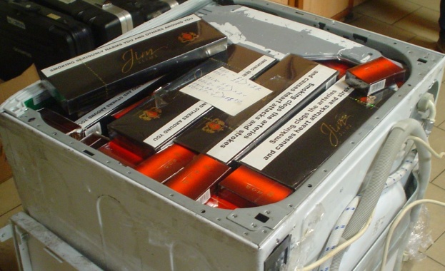 Откриха 1740 кутии контрабандни цигари в пералня