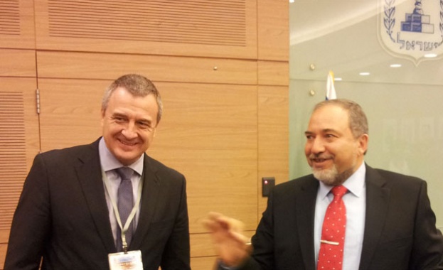 Договорихме помощ с Израел 