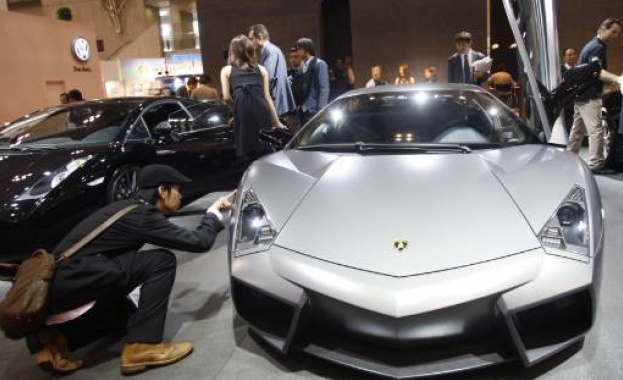 Представят 76 нови автомобила на изложението в Токио