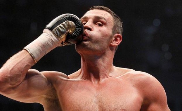 Съперникът на Кличко става известен след турнир 