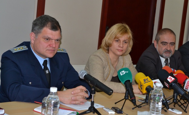 От утре започва зимната поддръжка на пътищата 