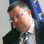 Ако прокуратурата трябва да следи за всяко изказване, главният прокурор по цял ден трябва да стои пред телевизора