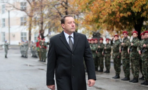 Вдигат порционните пари на военнослужещите 