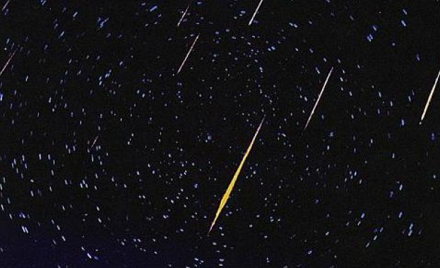 Зрелищен метеоритен дъжд в нощта на неделя срещу понеделник 