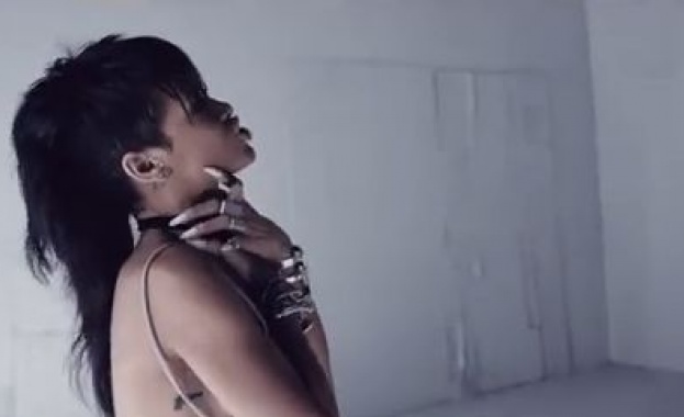 Риана пусна видео към парчето „What Now"