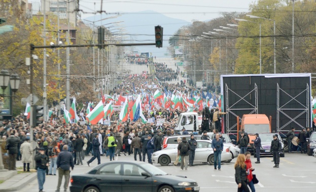 Партийните мероприятия приключиха без ексцесии 