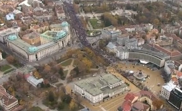 Митингът на властта от птичи поглед /видео/