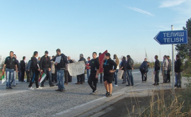 Нов мирен протест в Телиш срещу сирийските бежанци