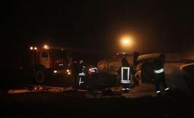 Камери са заснели разбиването на Боинг 737-500 (видео)