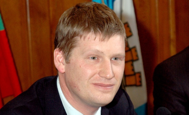 Британският посланик успокои българските студенти