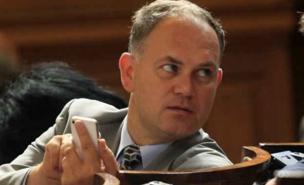 Кадиев: Въпрос на преговори с ДПС е дали ще има прогресивно облагане