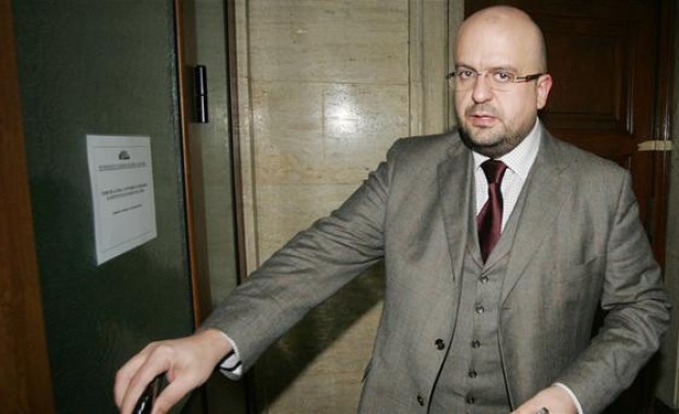 И Камен Костадинов напуска ДПС в парламента