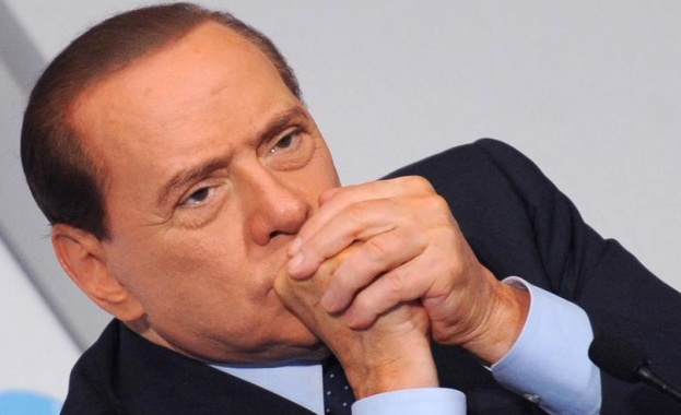 Съд прати Берлускони в затвора за три години