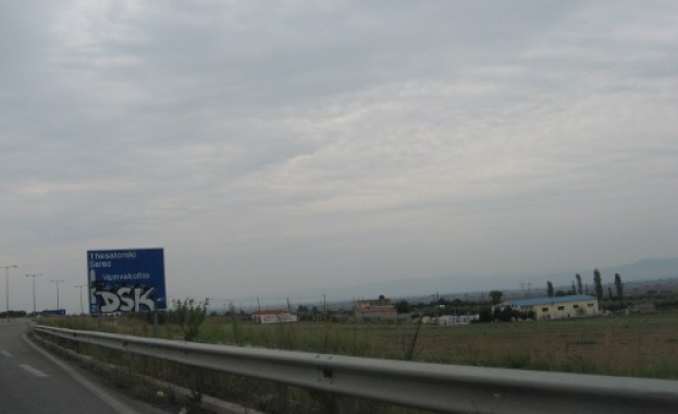 Тежка катастрофа предизвика български шофьор в Гърция 