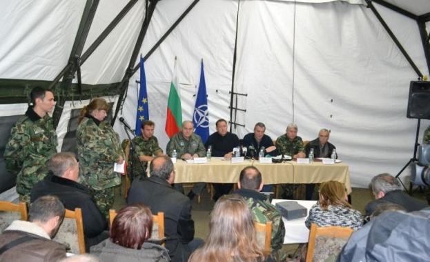 Йовчев: Ще овладеем кризата с бежанците