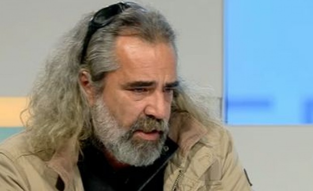 Слабаков: Заплашваха семейството ми