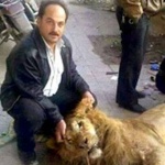 Гладни сирийци посегнаха на лъв от зоопарка 