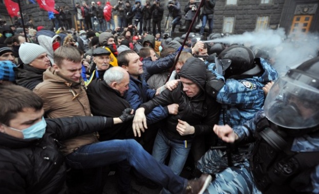 Пребиха опозиционна журналистка близо до Киев